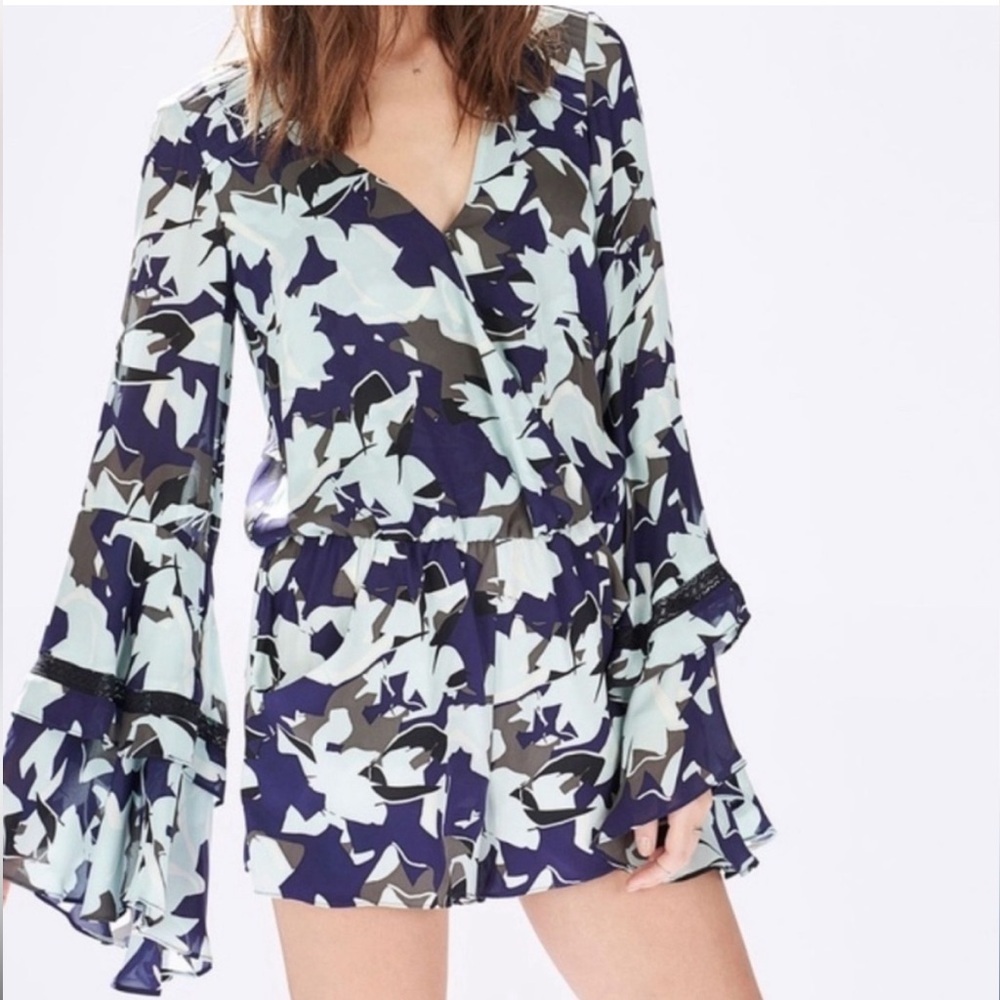 Parker Villa Silk Romper Belize Combo Blue Floral Bell Sleeve - Women’s Size XS